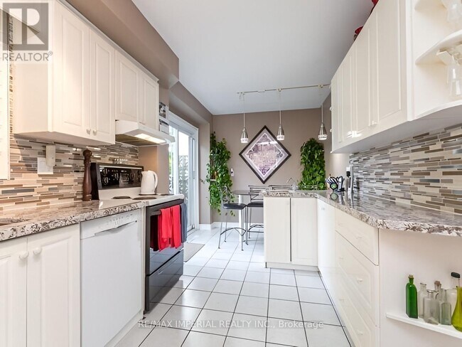 Photo - 16 Gloxinia Crescent