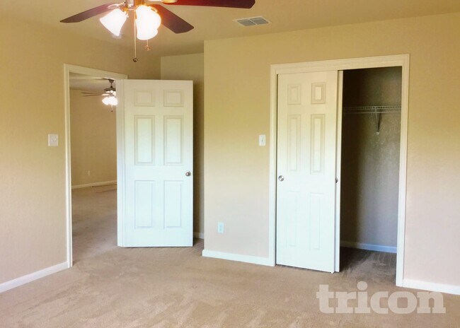 Photo - 5118 Badland Beacon