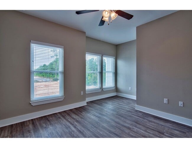 Photo - Beautiful 2/2.5 Townhouse in the heart of Freeport