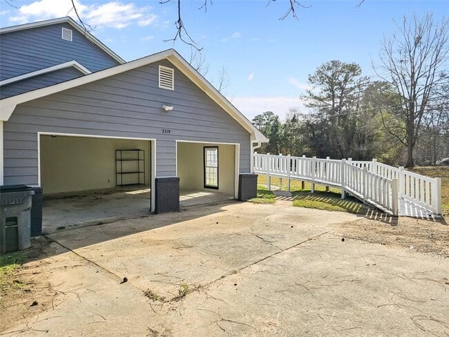 Photo - 3319 Clemons Rd