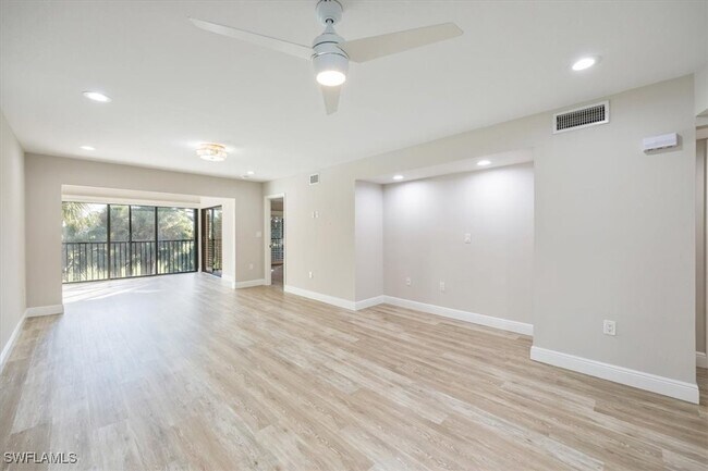 Photo - 5940 Via Lugano Unit 1-303