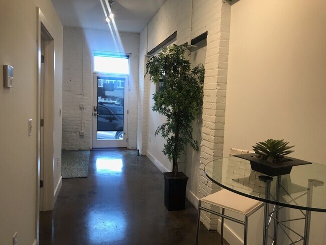 Photo - Landmark at Marshall Broad