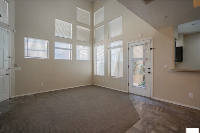 Photo - 1445 E Broadway Rd Unidad 106 Rental