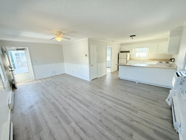 Photo - 120 N Pinewood Dr Unidad #4