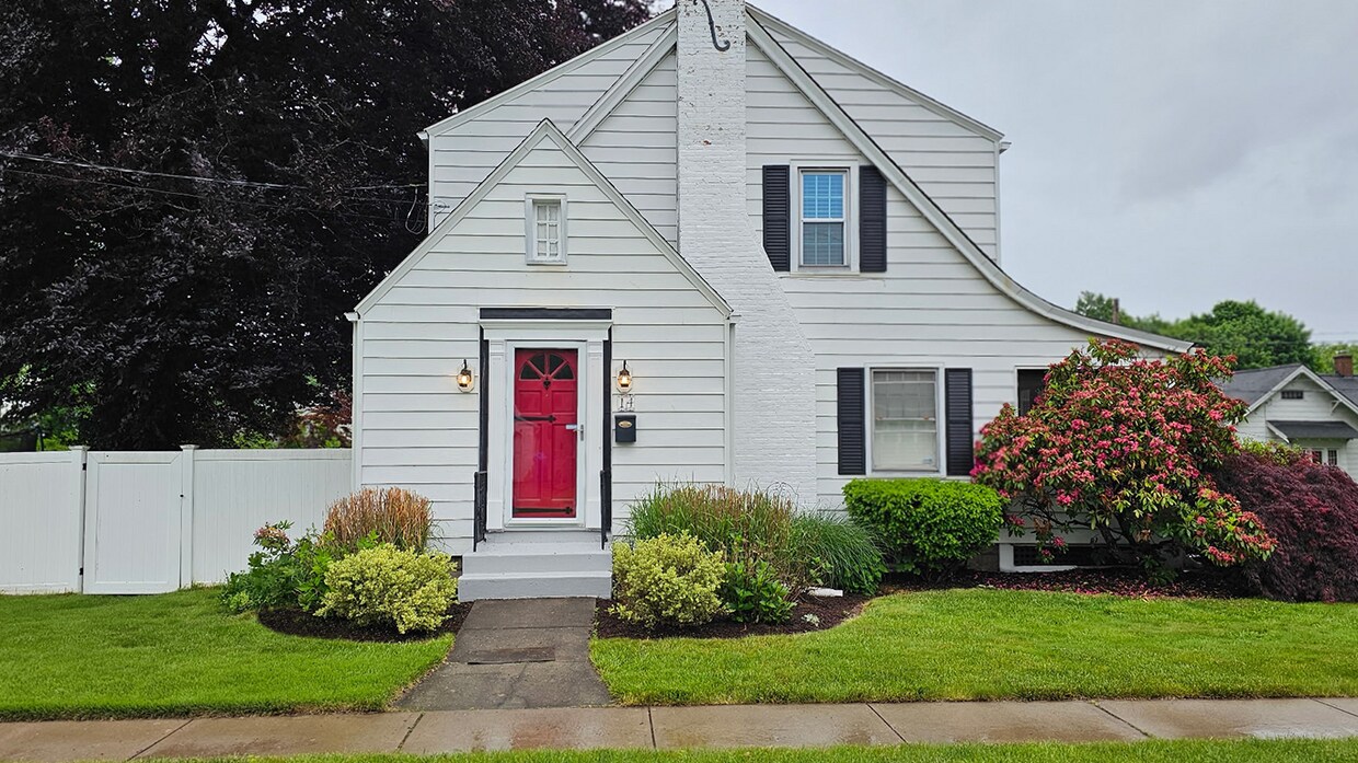 Photo - 14 John St (Enfield, CT)