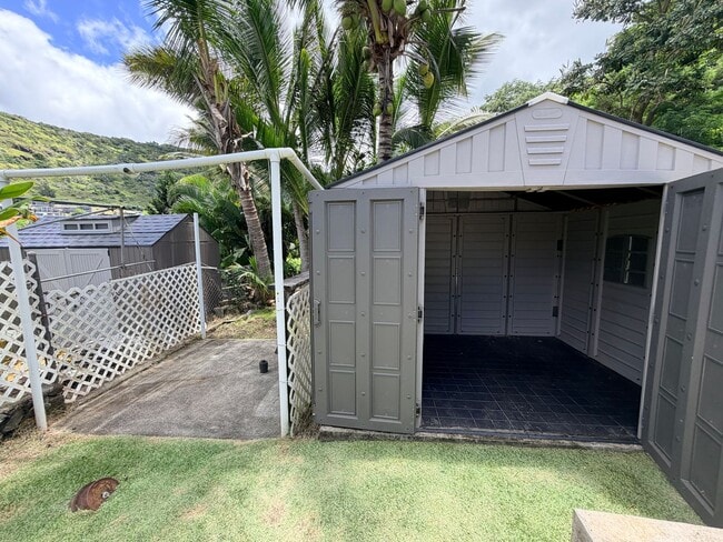 Photo - Spacious 2 Bedroom / 2 Bathroom Pet-Friendly Home in Moanalua Valley