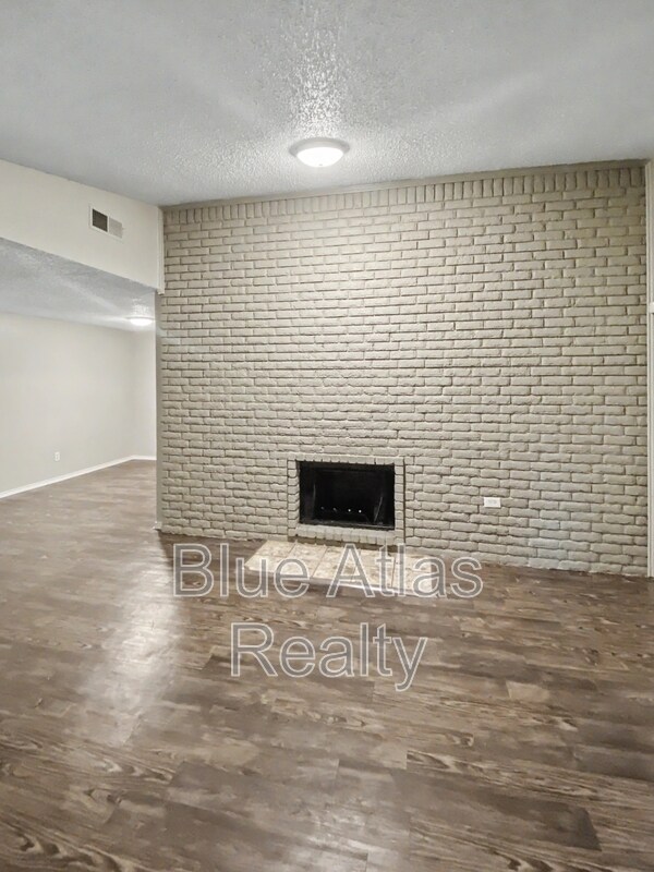 Photo - 3421 Meadowmoor St