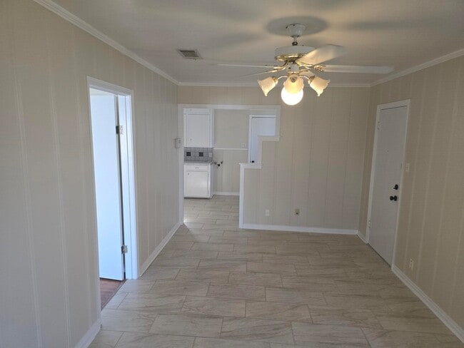 Photo - 1795 Euclid St