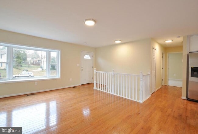 Photo - 14006 Mapledale Ave