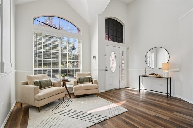 Building Photo - 1110 Blue Fox Dr