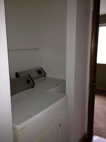 Laundry Room - Jasmine Terrace Apartments