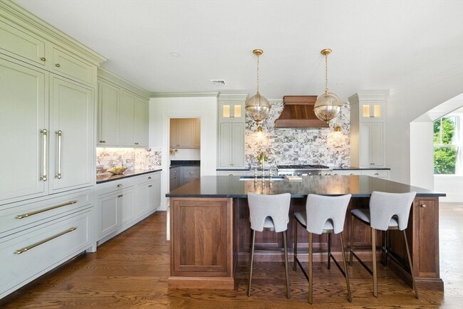 Photo - 152 Winchester St Unit #197