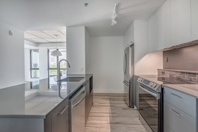 Building Photo - McCord Condo rentals Sud Ouest