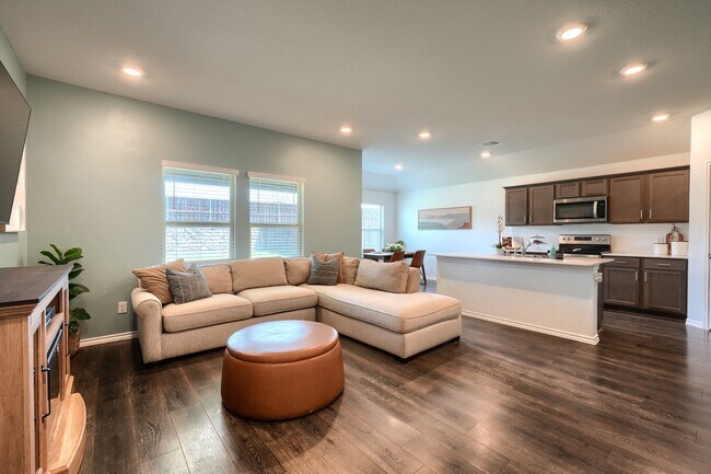Photo - 3005 Barnhart Way