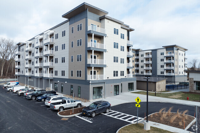 The Apex at Crossgates - The Apex at Crossgates Apartamentos