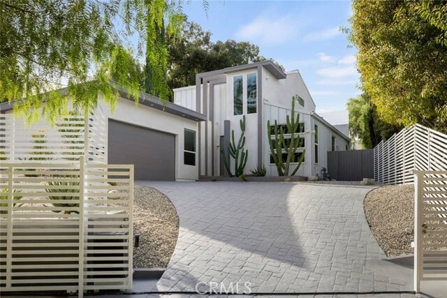Building Photo - 4731 Topanga Canyon Blvd