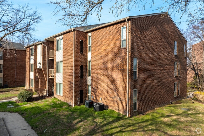 Exterior - Aspen at Lake Trail
