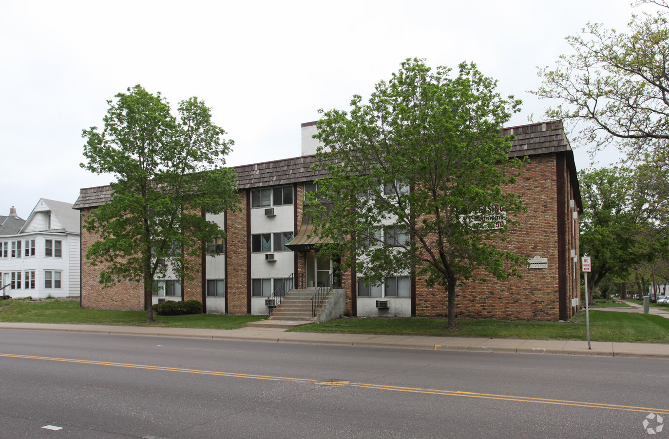 Hennepin Apartments - Hennepin Apartments