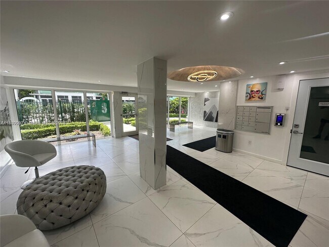Photo - 720 Collins Ave Unit 506