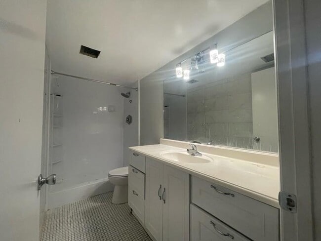 Photo - 5530 NW 44th St Unit 318C