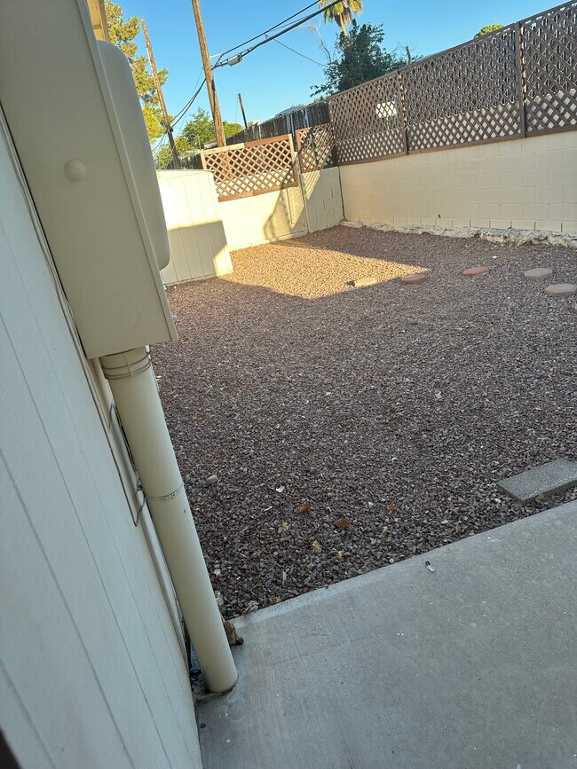 Photo - 862 Del Rey Dr Apartments Unit #C