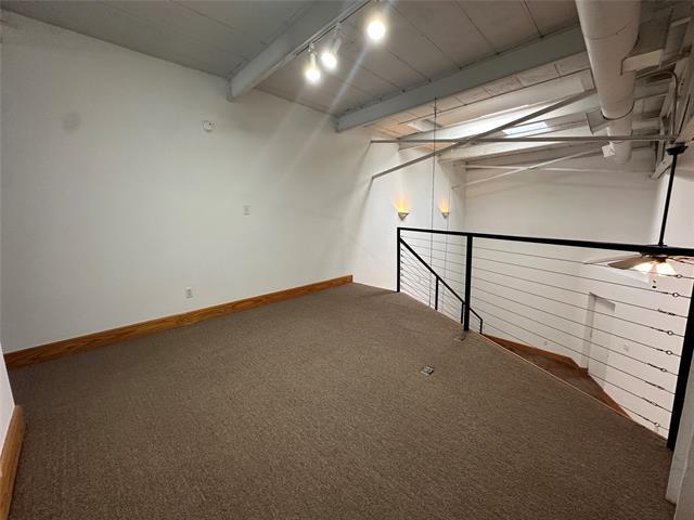 Photo - 2937 Clover St