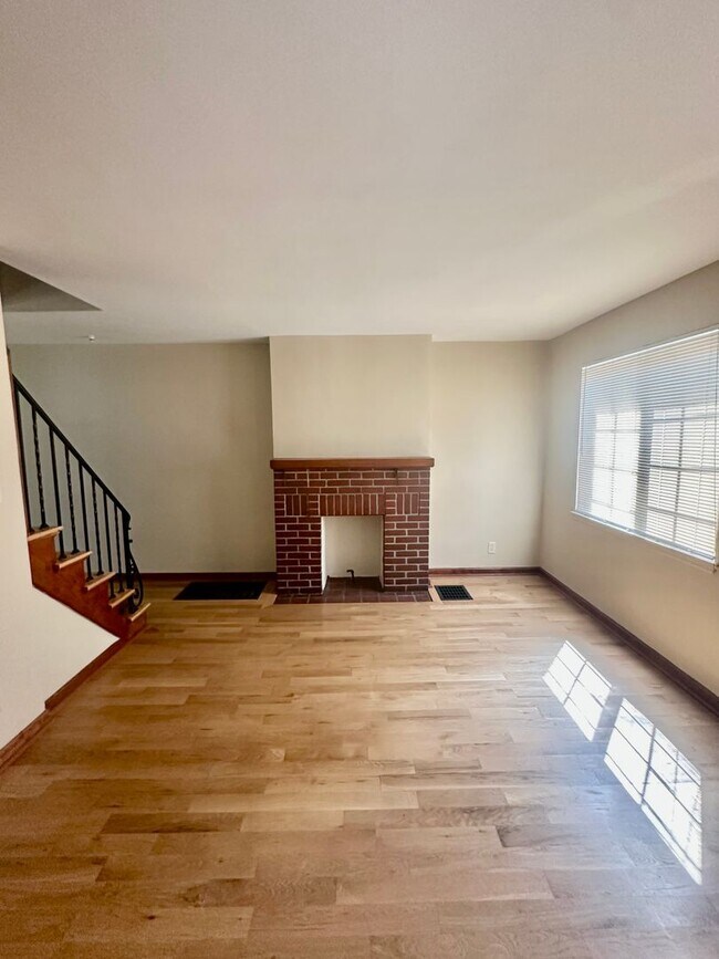 Photo - 230-232 W Pacemont Unit 232 W pacemont