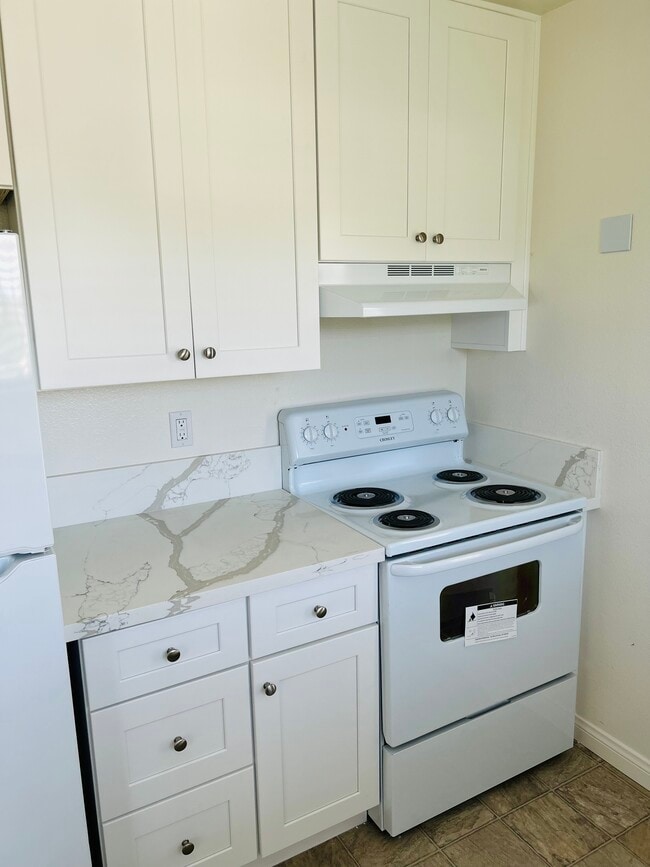 New Coutertops and Stove