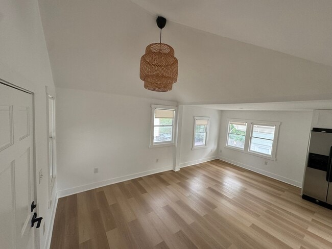 326 6th Ave N Unit 301