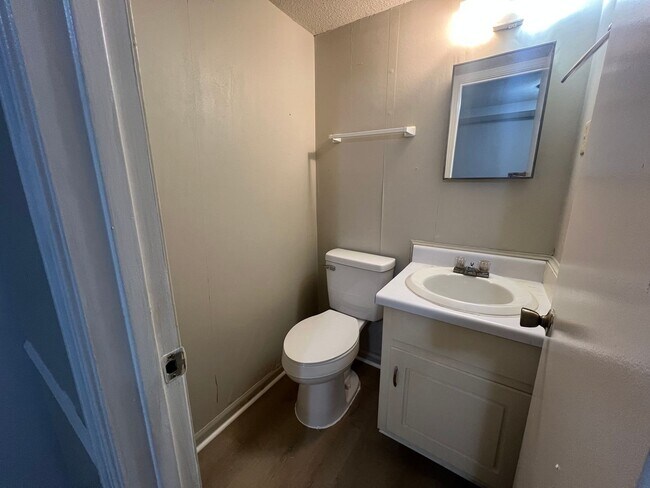 Photo - 300 F.B.S. INVESTMENTS, LLC Unit B