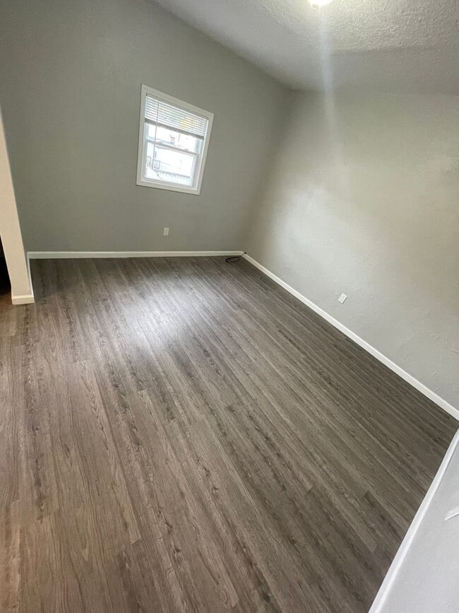 Photo - Duplex Building in Mt Washington