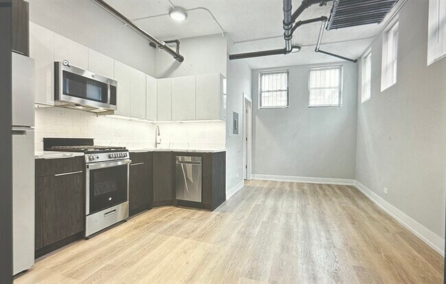 Photo - 1655 W Jonquil Ter