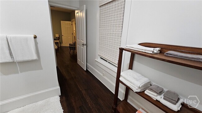 Photo - 14 E 41st St