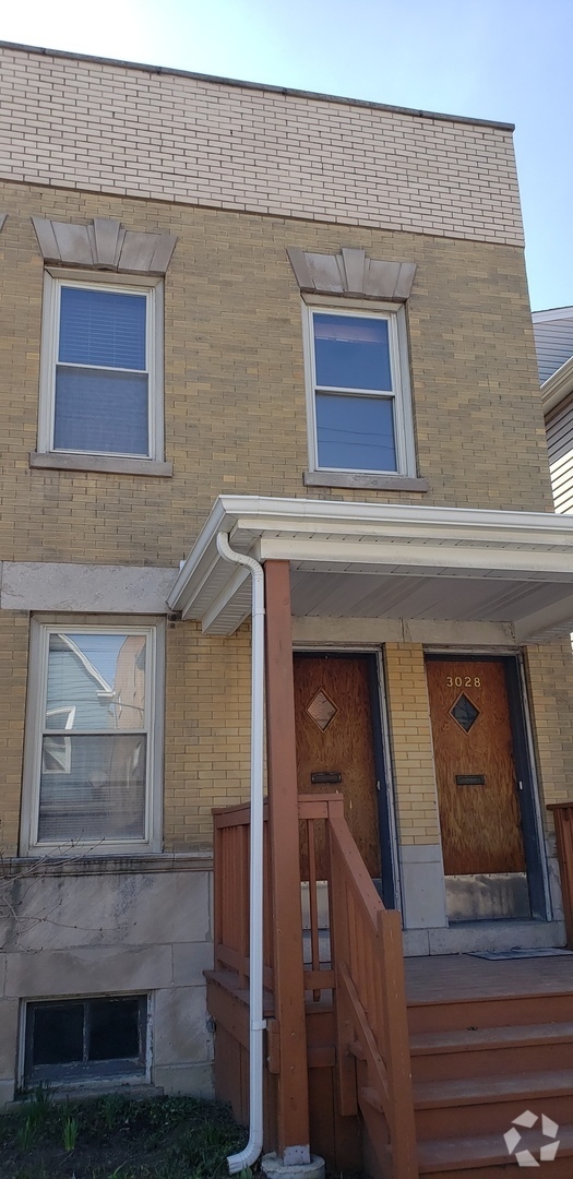 Building Photo - 3028 N Clybourn Ave Rental