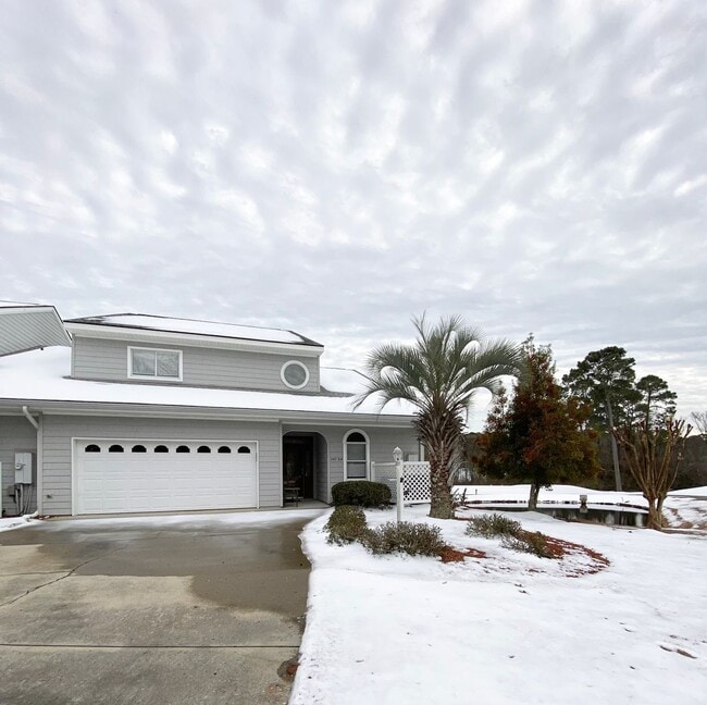 Photo - FULLY-FURNISHED GORGEOUS TOWNHOME!