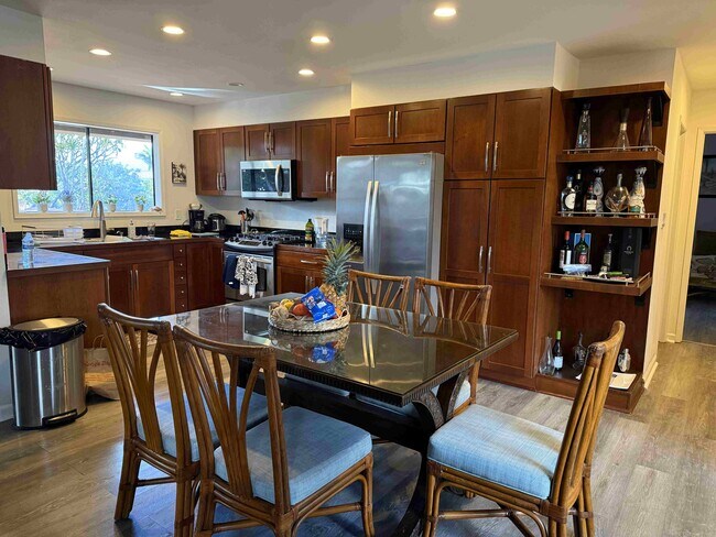 Photo - 220 Kaiola Pl