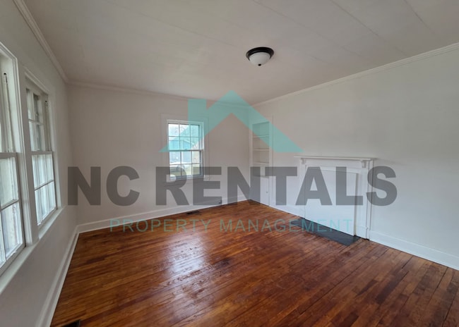 Photo - 1318 Front St