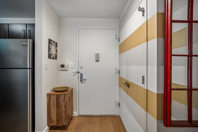Photo - 535 W 52nd St Unit 6E