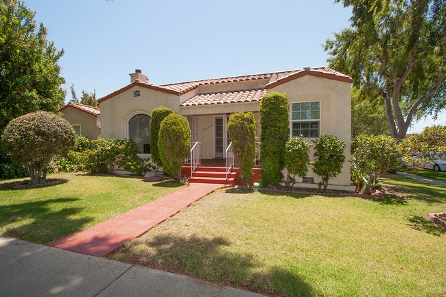 Building Photo - 12328 Idaho Ave