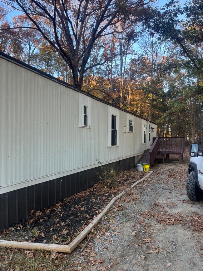 Building Photo - 4800 Waxhaw Indian Trail Rd