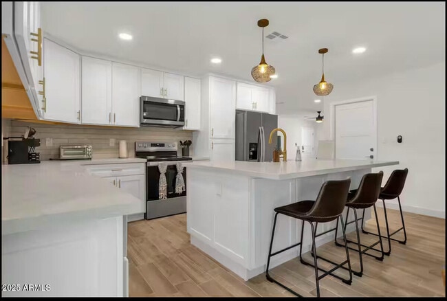 Photo - 2452 E Manhatton Dr