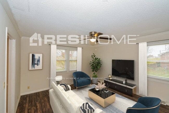 Photo - 2592 Fairview Blvd