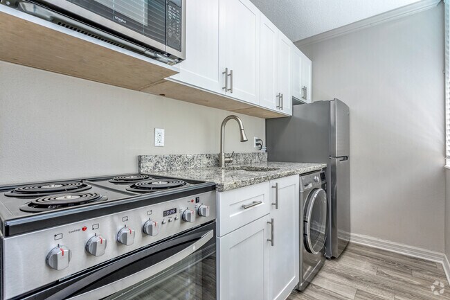 Studio - 336SF - E1 Floorplan