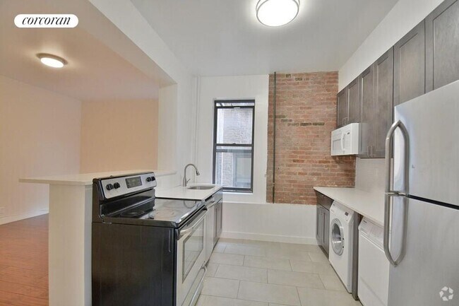 Building Photo - 530 W 123rd St Rental