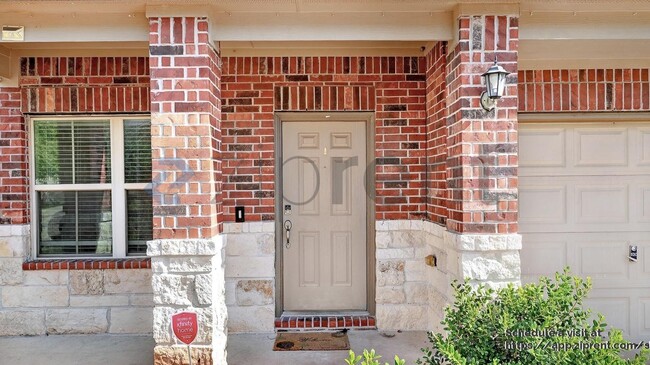 Photo - 1933 Howth Ave