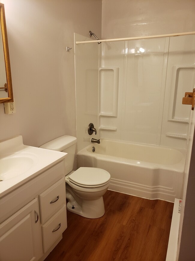 Bathroom - 306 1st Ave Unit 2