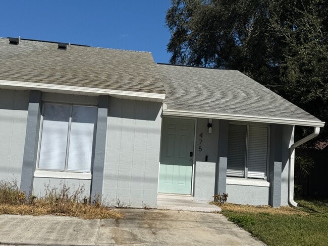 Building Photo - Duplex