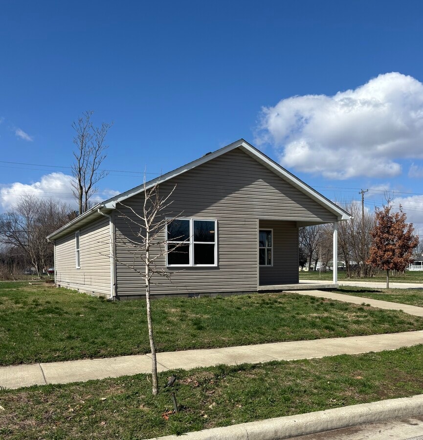 Photo - 1307 S 13th 1/2 St