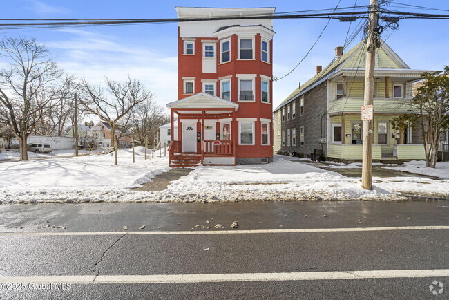 Building Photo - 1092-1092 Congress St Unit 2 Rental