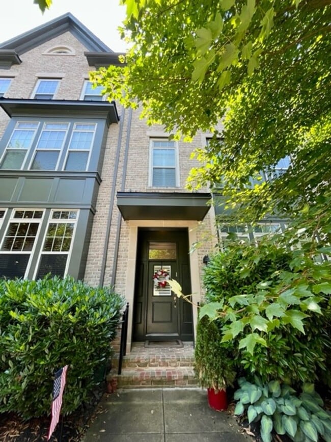 Very spacious and bright! - Very spacious and bright! House